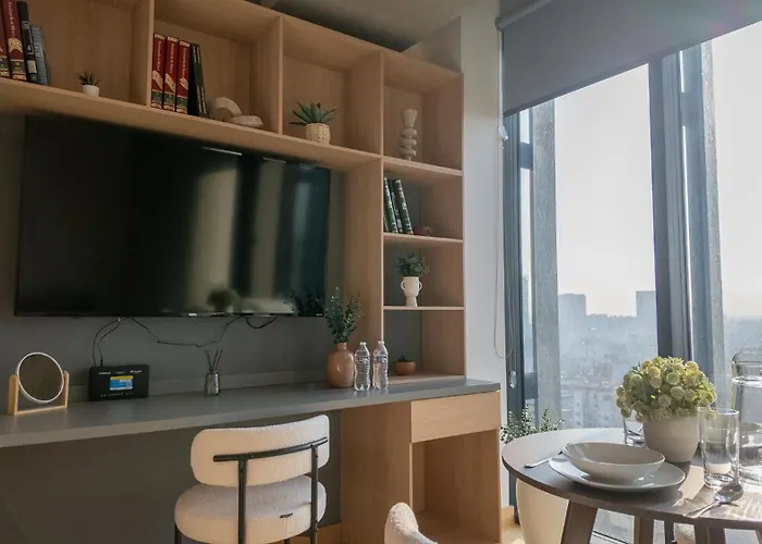 Apartment Master At Tower With Rooftop Pool, Gym And Skyline Views